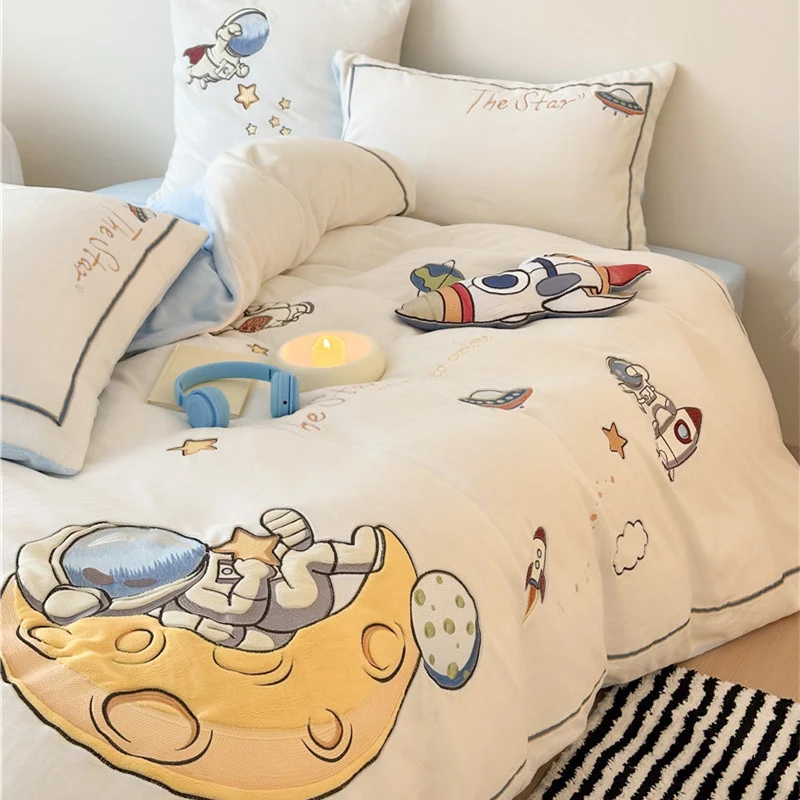 Kinder-Bettwäsche-Set aus softem Baumwoll-Mischgewebe mit gesticktem Astronauten- und Raketenmotiv