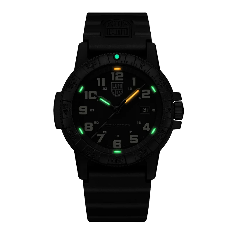Luminox Leatherback Sea Turtle Giant XS.0330 Herrenuhr • Carbonox™ Gehäuse • LLT Leuchtsystem
