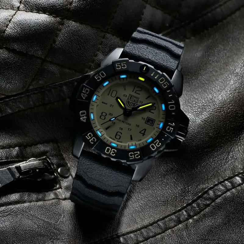 Luminox Navy SEAL Foundation XS.3251.CBNSF.SET Herrenuhr • Tritium Beleuchtung • Schweizer Präzision