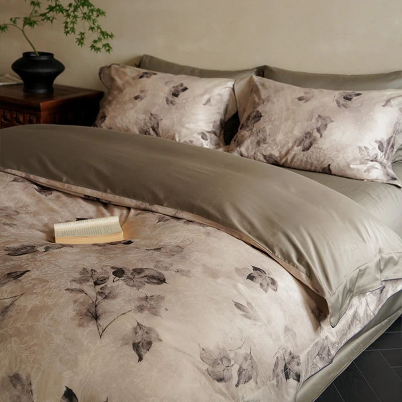 Bettwäsche-Garnitur aus weichem Satin mit floralem Aquarellprint