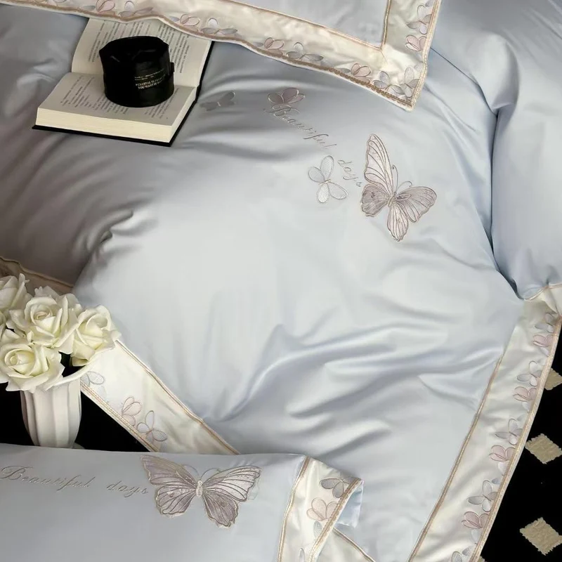 Satin-Bettwäsche-Garnitur mit besticktem Schmetterlingsmotiv und seidenmattem Finish