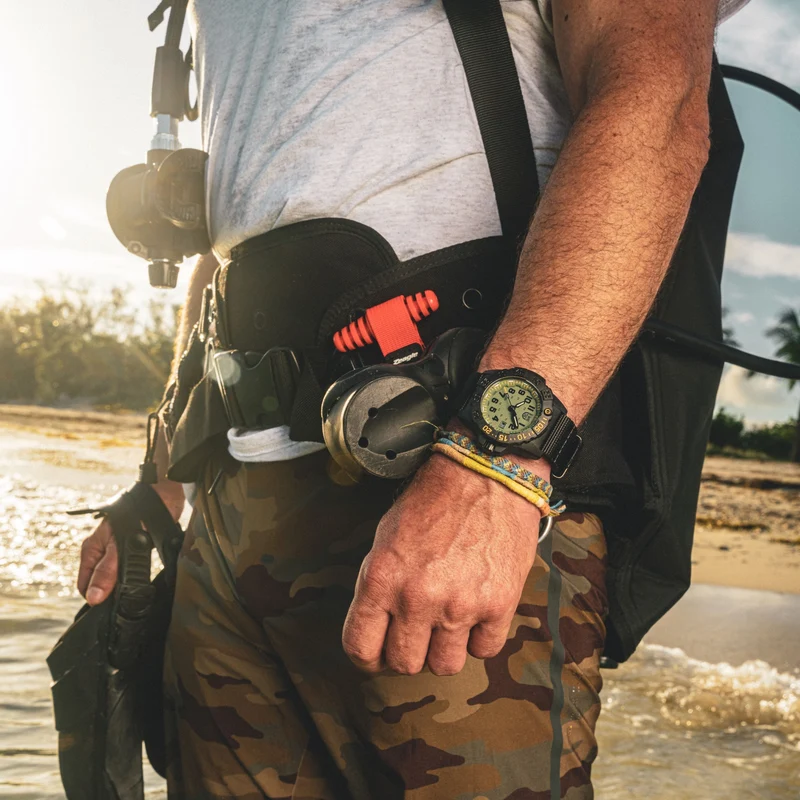 Luminox Navy SEAL XS.3517.NSF.SET Herrenuhr • LLT • Carbonox