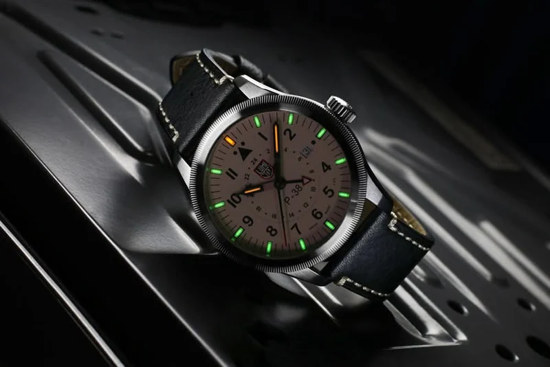 Luminox P-38 Lightning XA.9527 Herrenuhr • LLT Leuchtsystem • Swiss Made