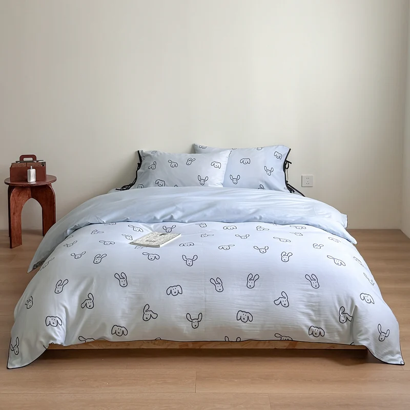 Luxuriöses Baumwoll-Bettwäsche-Set mit floralen Streifen und Wendefunktion