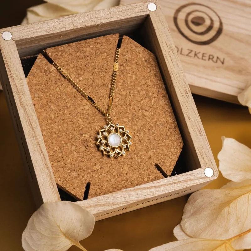 Composition Gem Halskette (Mondstein/Gold) | Holzkern