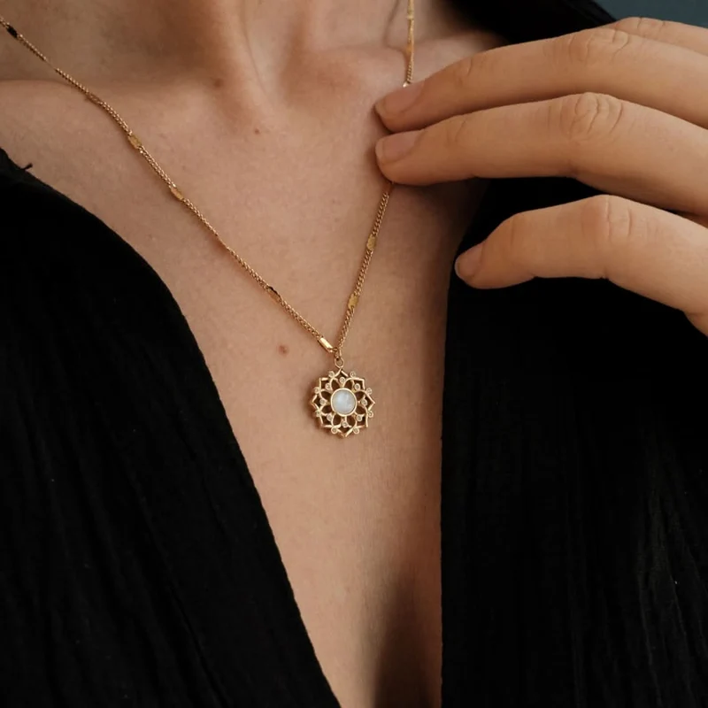 Composition Gem Halskette (Mondstein/Gold) | Holzkern