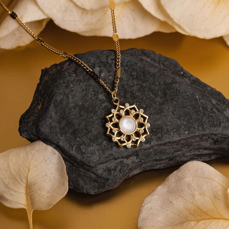 Composition Gem Halskette (Mondstein/Gold) | Holzkern