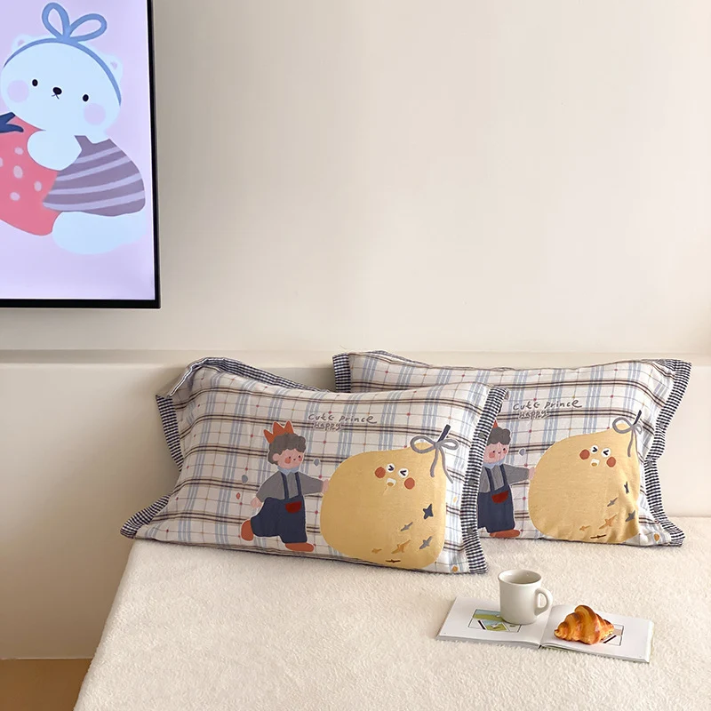 Kinder-Kissenbezüge mit niedlicher Bär-Applikation und kariertem Musselin-Look
