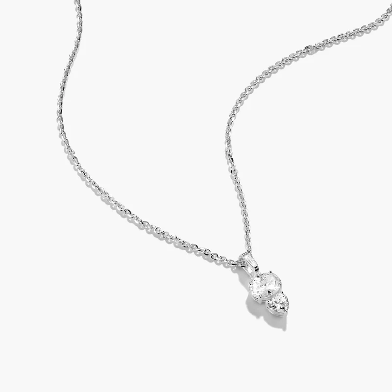 Kette mit Zirkoniasteinen Oval Herz Silber