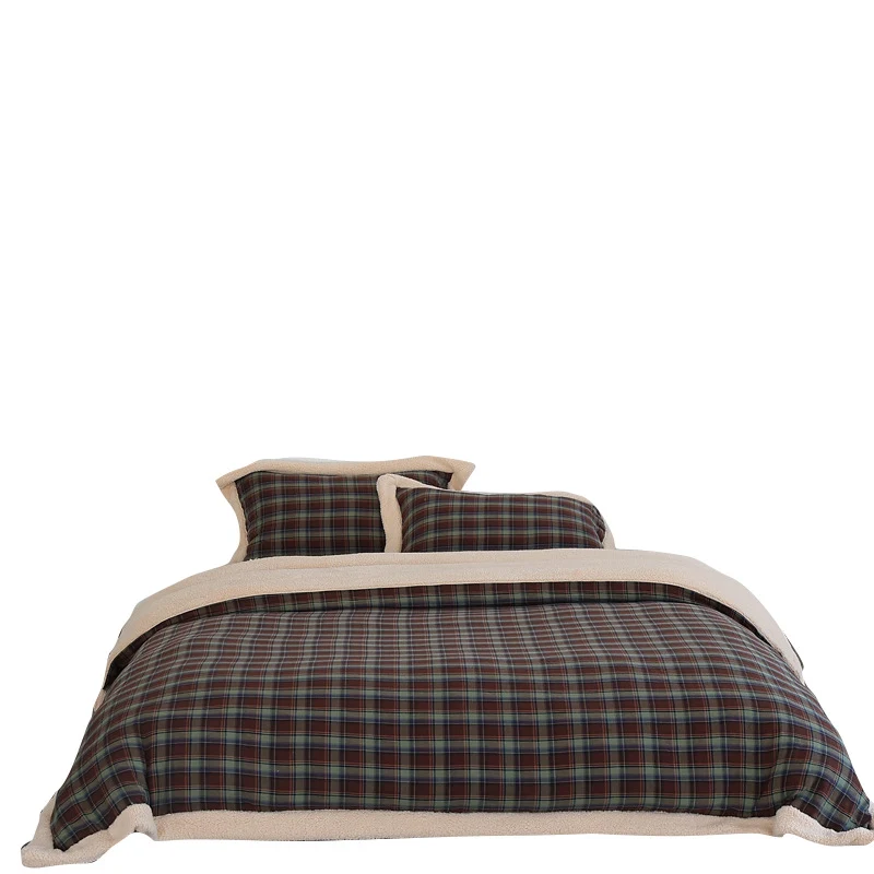 Bettwäsche-Set aus kuscheligem kariertem Flanell mit Teddyfleece-Kante