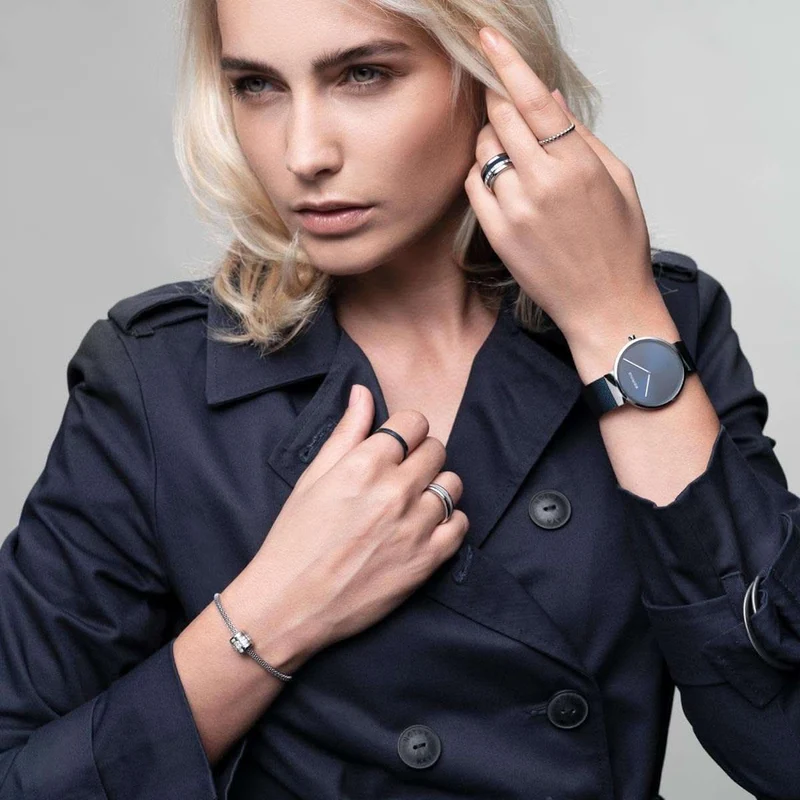 Bering Classic 10135-908 Damenuhr • Saphirglas • Milanaise
