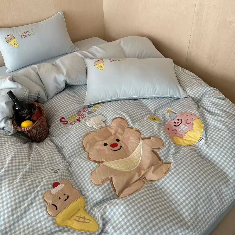 Kinder-Bettbezug-Set mit gestepptem Vichy-Karo und niedlichen Applikationen