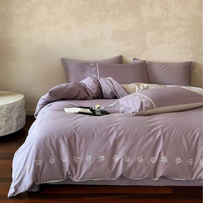 Bettbezug-Set mit feiner Blattstickerei und extraweichem Mako-Satin