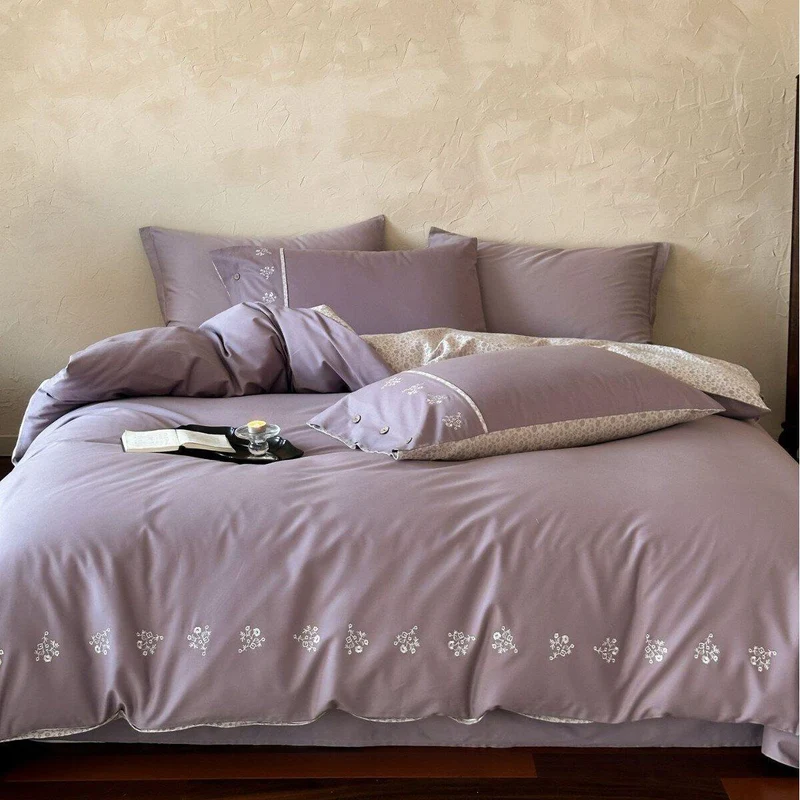 Bettbezug-Set mit feiner Blattstickerei und extraweichem Mako-Satin