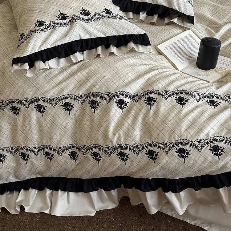 Luxuriöses Bettwäsche-Set mit Rüschen und feiner Stickerei