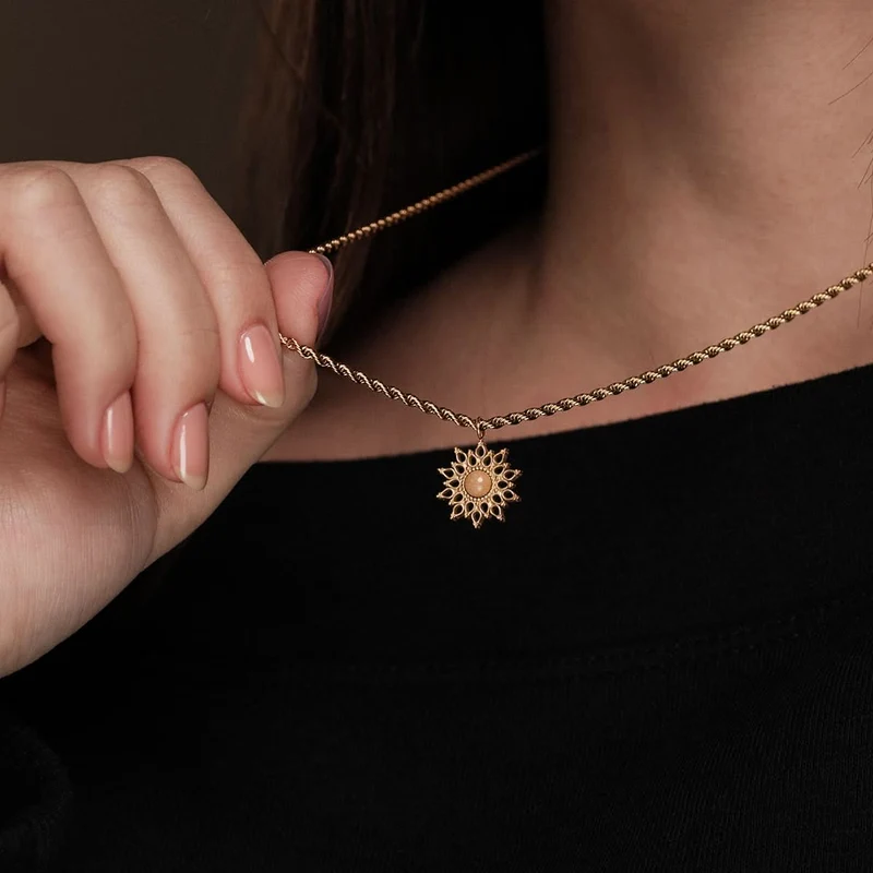 Halskette aus Edelstahl - Sonnenblume - Holzkern Modell: 9010631025281