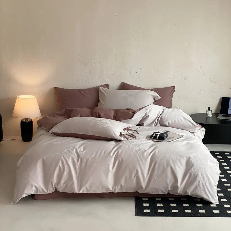 Elegantes Baumwollsatin-Bettwäscheset mit Wendefunktion und Bindebändern