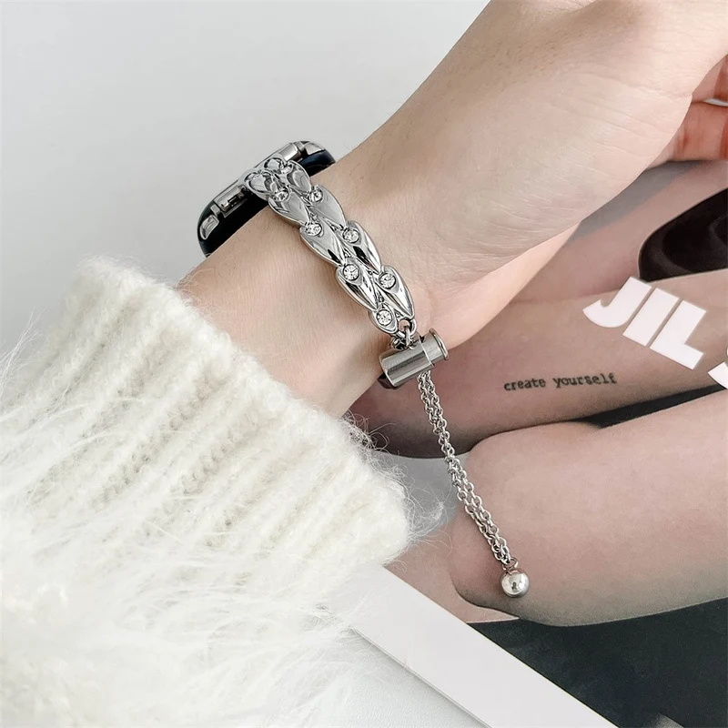Schöne Apple Smartwatch Metall und Strass Universel Armband