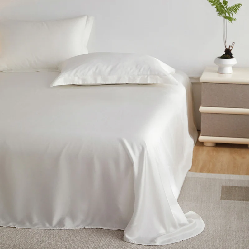 Premium Satin-Bettwäsche-Garnitur aus Mikrofaser mit seidig-glänzender Oberfläche