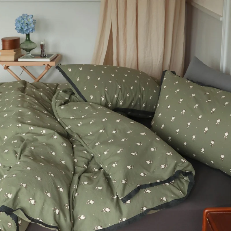 Bettwäsche-Set aus Baumwolle mit Vintage-Blumenmuster und gehäkelter Kante