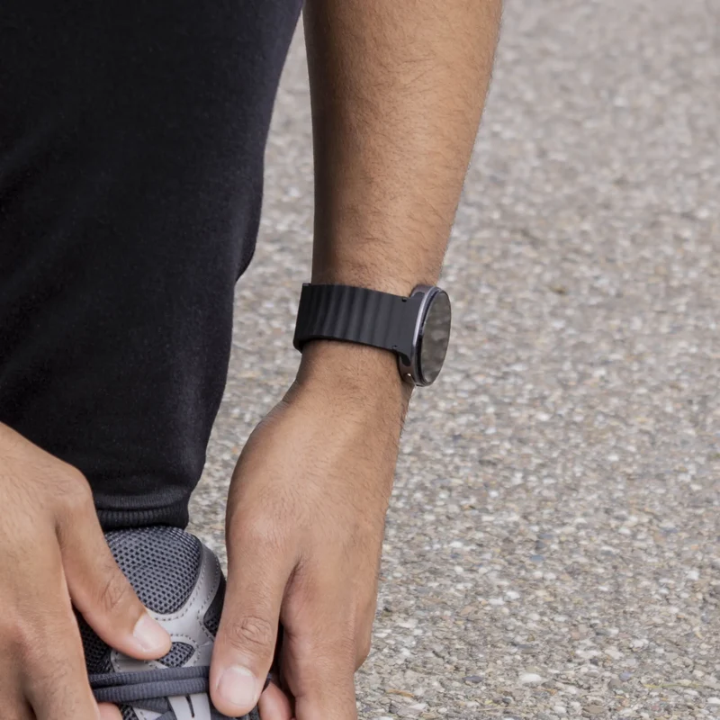 Samsung Galaxy Watch 9 - 44mm Wave Silikonarmband (Schwarz)