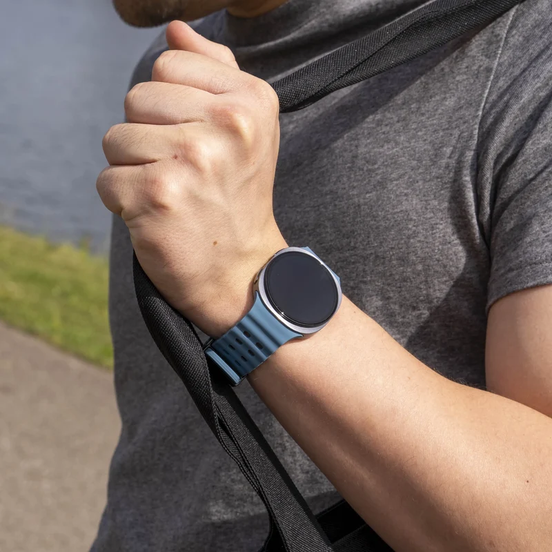 Samsung Galaxy Watch 9 - 40mm Ocean Armband (Matt Blau)