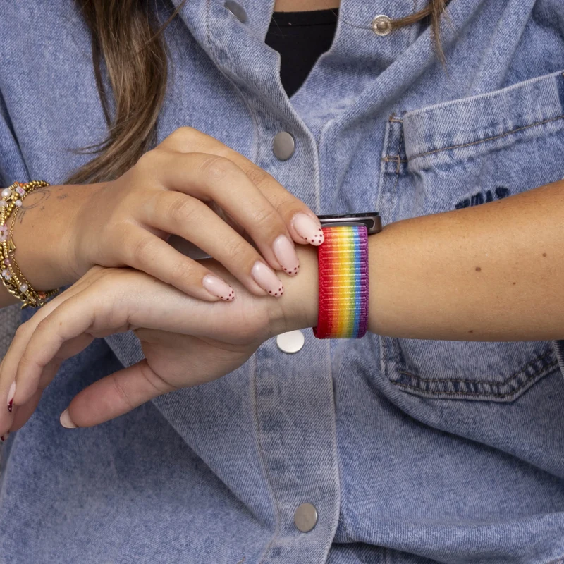 Samsung Galaxy Watch 9 - 44mm Nylonarmband (Regenbogen)