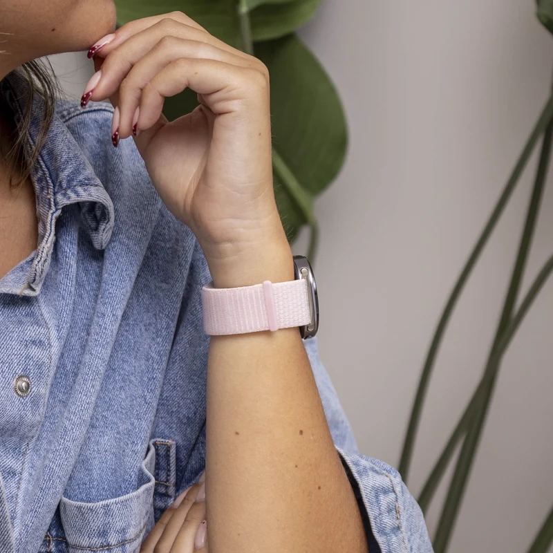 Samsung Galaxy Watch 9 - 44mm Nylonarmband (Hellrosa)