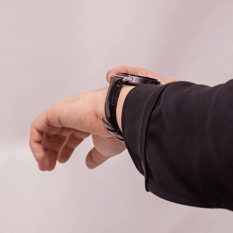 Samsung Galaxy Watch 9 - 40mm Gebürstetes Lederarmband Krokodilprägung (Schwarz)