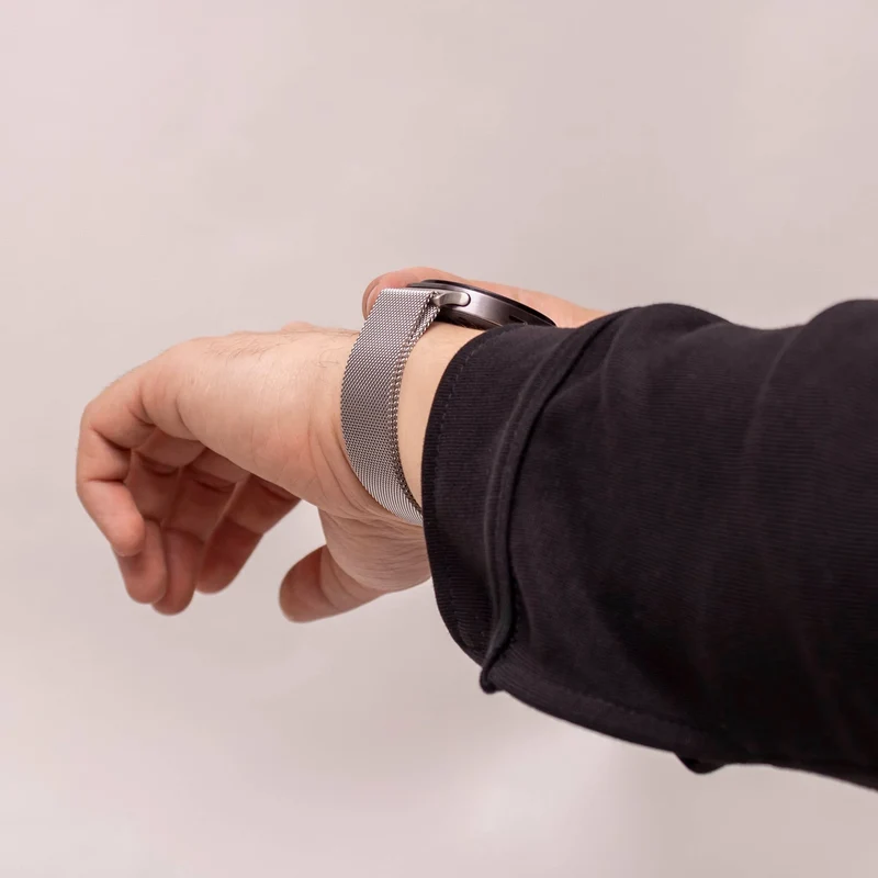 Samsung Galaxy Watch 9 - 44mm Milanese Armband (Silber)