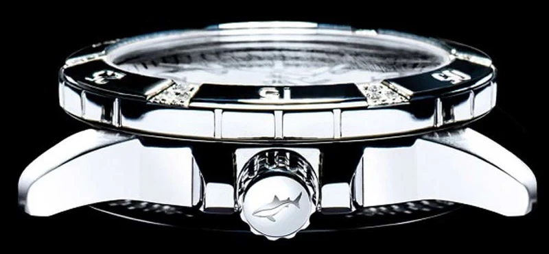 Chris Benz Diamond Diver CB-DD200-SI-MBJ Damenuhr • 19 Diamanten • 200m Wasserdicht