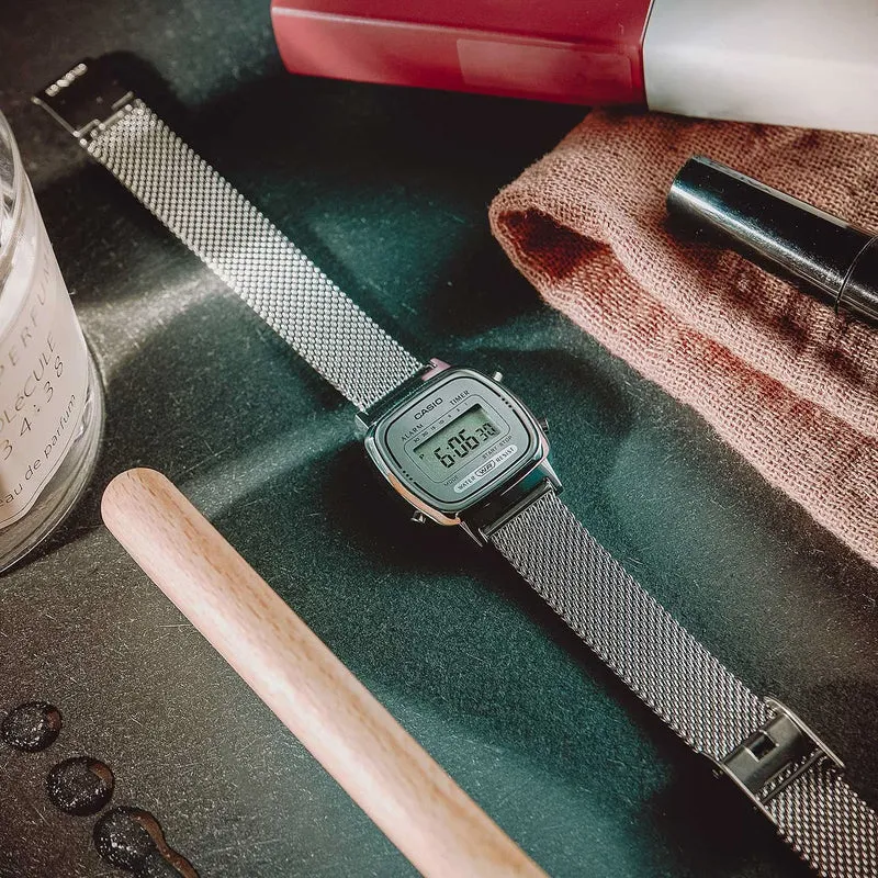 Casio Vintage LA670WEM-7EF Damenuhr • Kultiges Retro-Design • Nützliche Stoppuhr