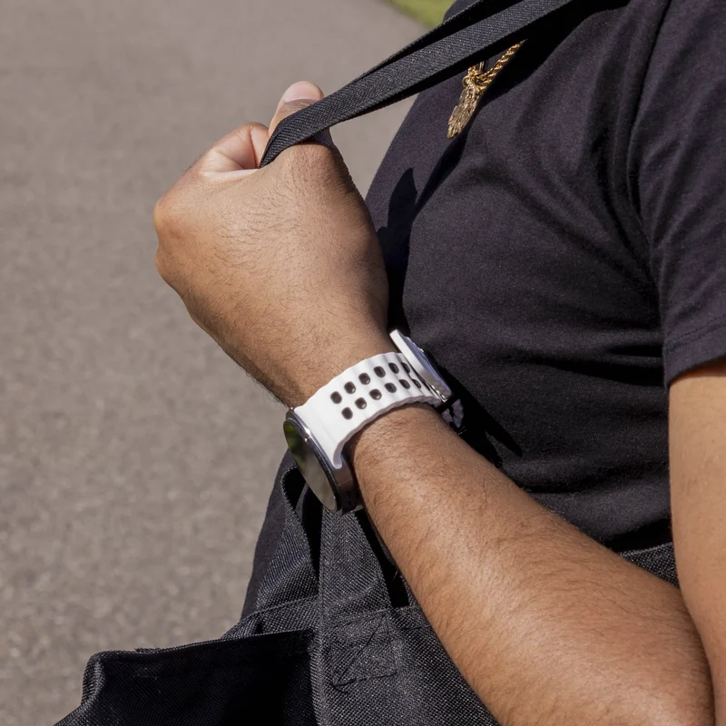Samsung Galaxy Watch 9 - 44mm Ocean Armband (Weiß/Schwarz)