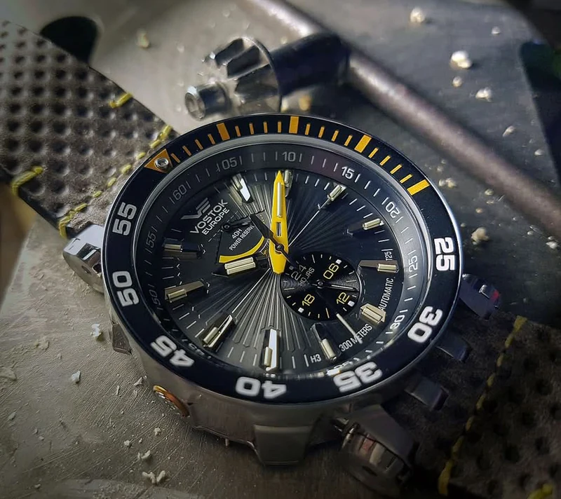 Vostok Europe Energia YN84-575A539 Herrenuhr • Tritium-Licht • 30 ATM