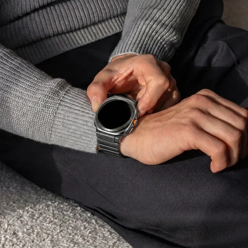 Bandz Samsung Galaxy Watch Ultra 2 Titanarmband 'Hybrid' (Schwarz)