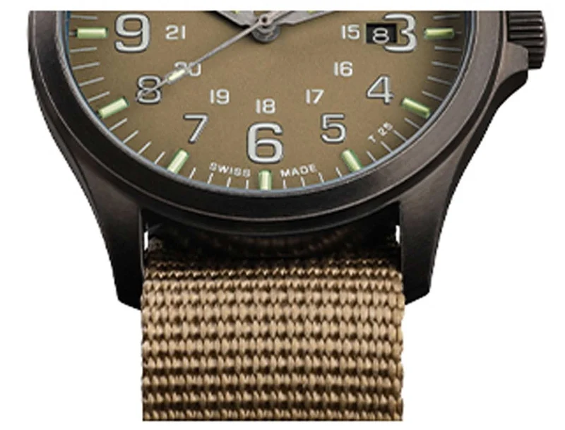 Traser P67 Officer Pro 108631 Uhr • Trigalight • Saphirglas