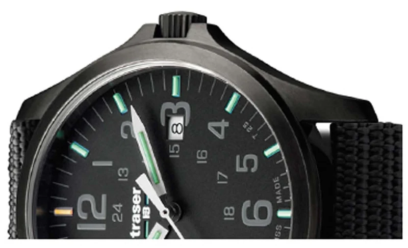 Traser P67 Officer Pro 107422 Herrenuhr • Trigalight • Swiss Made