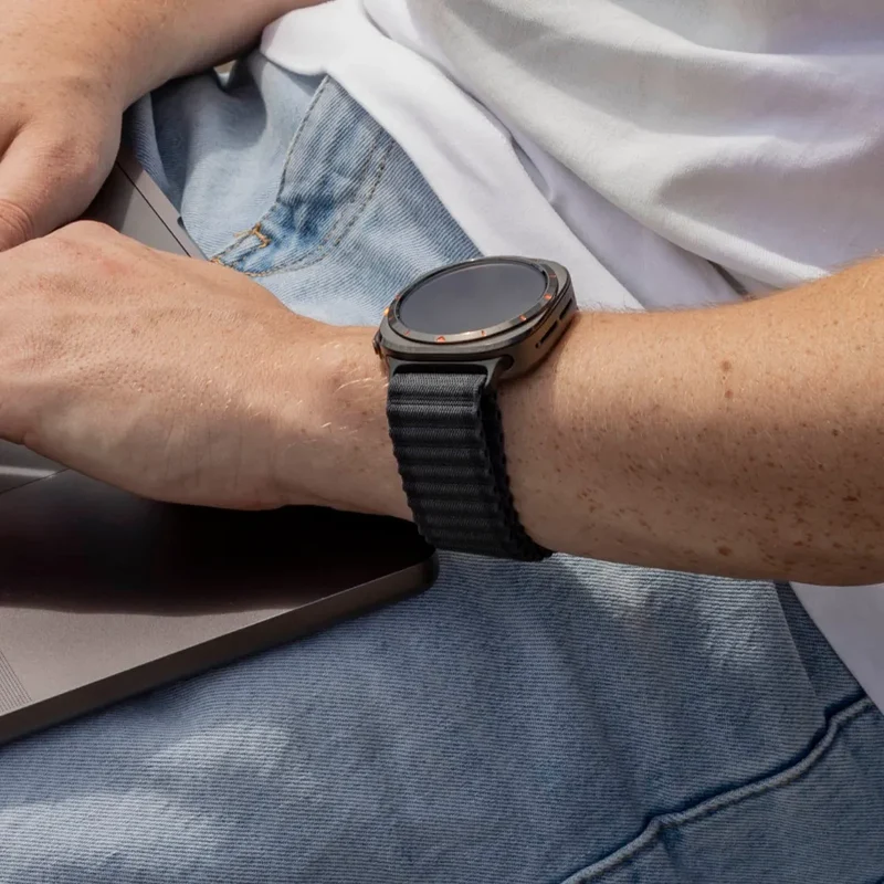 Samsung Galaxy Watch Ultra 2 Outdoor Nylonarmband (Schwarz)