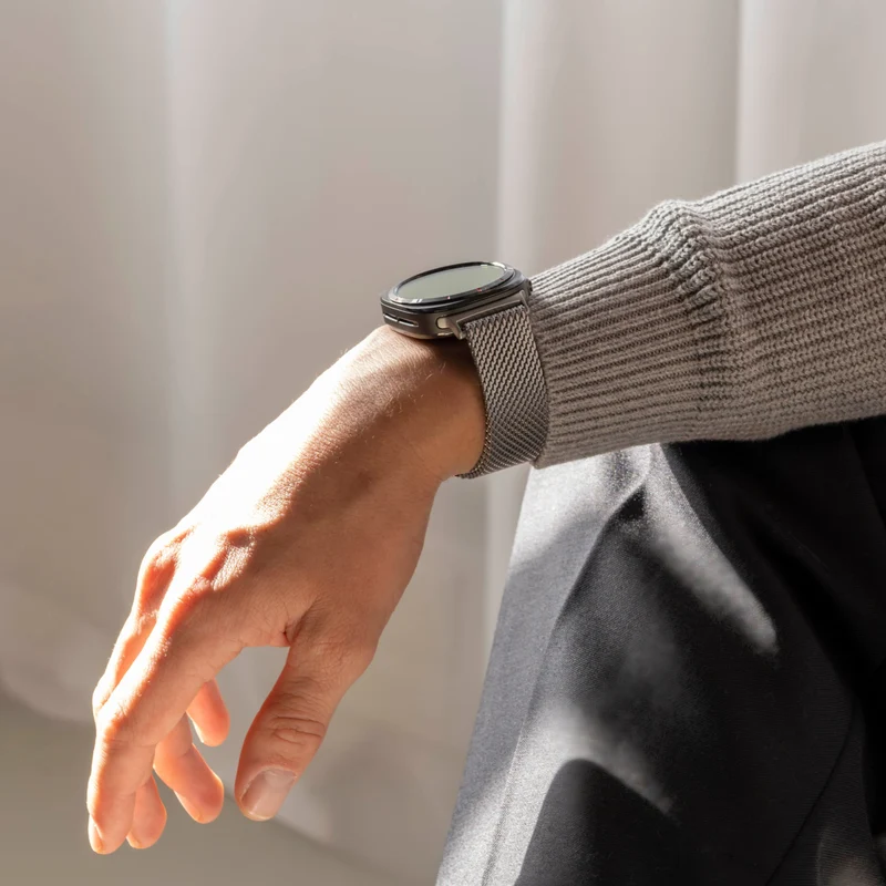 Samsung Galaxy Watch Ultra 2 Modernes Milanese Armband (Titan)
