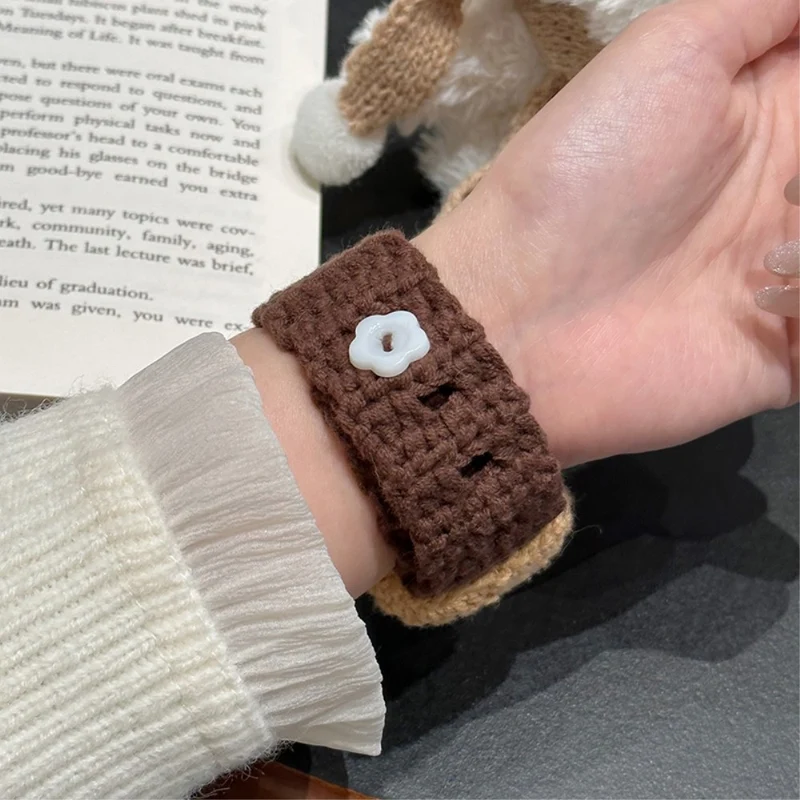 Apple Watch Series 49mm - 45mm - 44mm - 42mm Universal Knitting Bracelet Strap - Beige