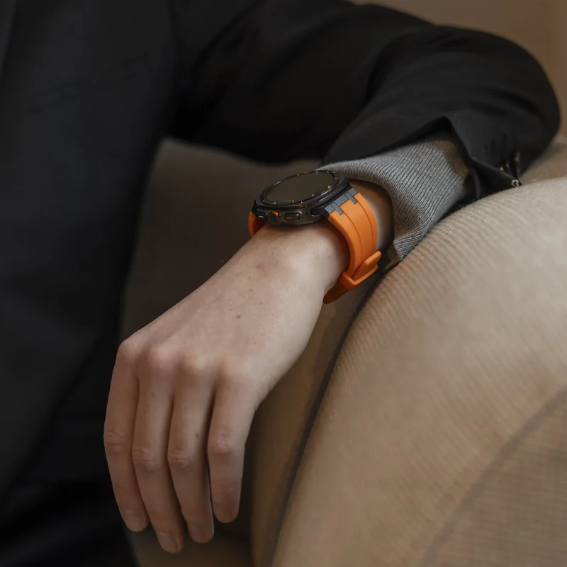 Bandz Samsung Galaxy Watch Ultra 2 Silikonarmband Luxus Liquid (Schwarz mit Schwarz)