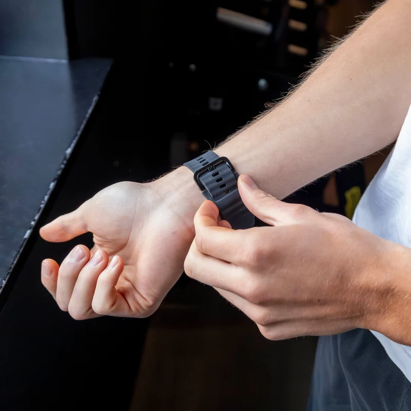 Samsung Galaxy Watch Ultra 2 Wave Silikonarmband (Schwarz)
