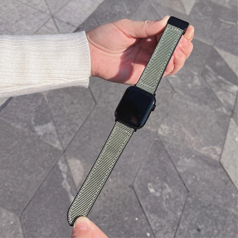 Apple Watch 49mm / 45mm / 44mm / 42mm Magnetic Nylon Watch Strap - Army Green