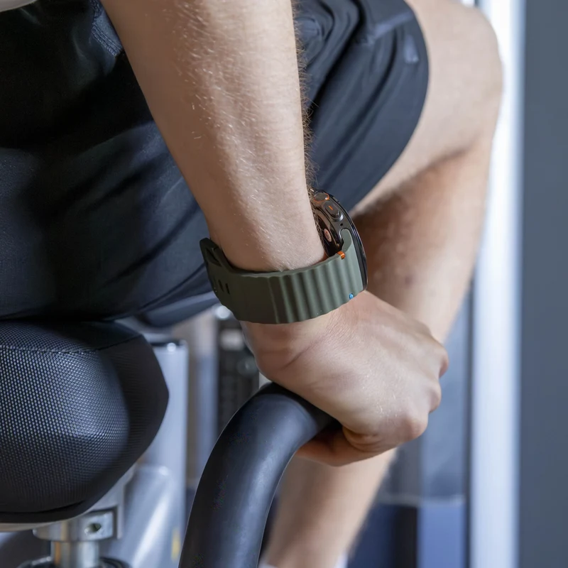 Samsung Galaxy Watch Ultra 2 Wave Silikonarmband (Armeegrün)