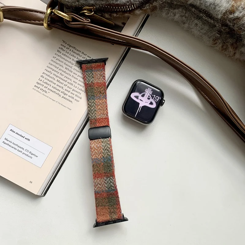 Apple Watch Series 41mm / 40mm / 38mm Magnetic Buckle Woolen Strap - Coffee+Black