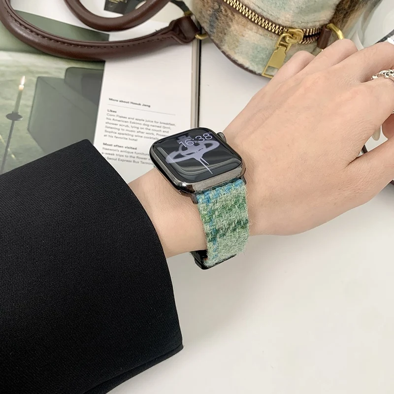 Apple Watch Series 41mm / 40mm / 38mm Magnetic Buckle Woolen Strap - Coffee+Black