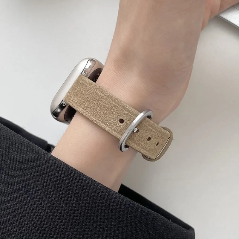 Apple Watch 49mm / 45mm / 44mm / 42mm Slim Leather Watch Strap