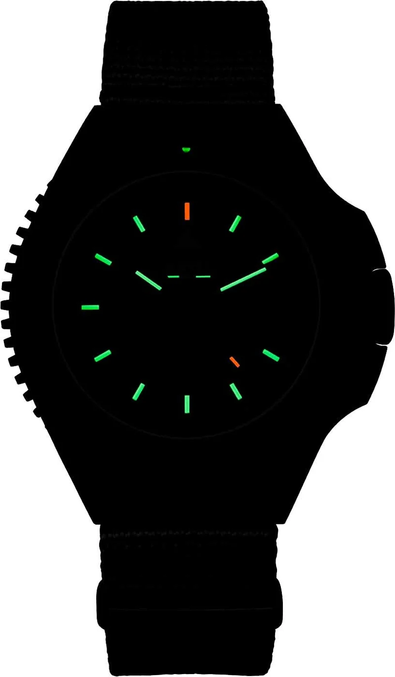 Traser P69 Black Stealth 109858 Herrenuhr • H3-Tritium Leuchttechnologie • Swiss Made