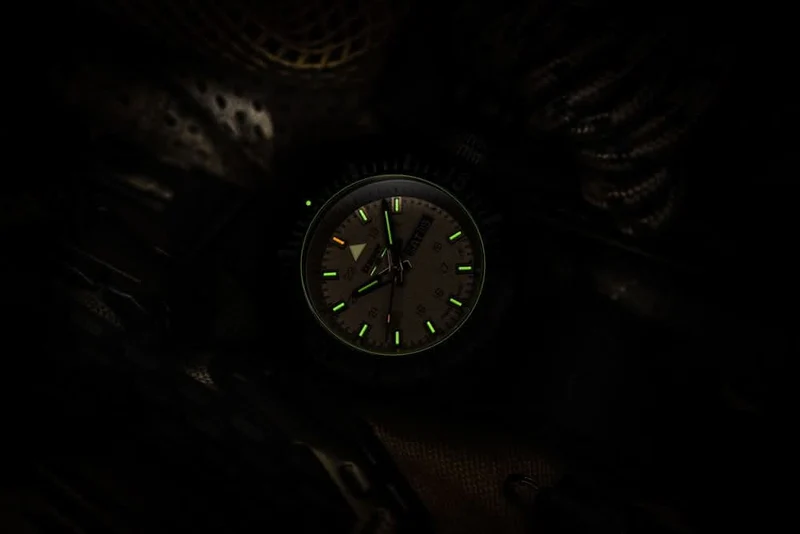 Traser P69 Black Stealth 109861 Herrenuhr • Trigalight H3 • Swiss Made