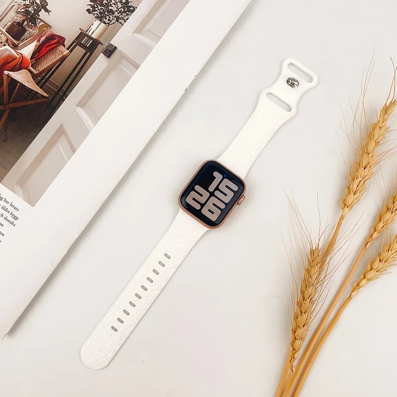 Apple Watch Series 49mm - 45mm - 44mm - 42mm Universal Flexible Leopard Pattern Watch Strap - Tan
